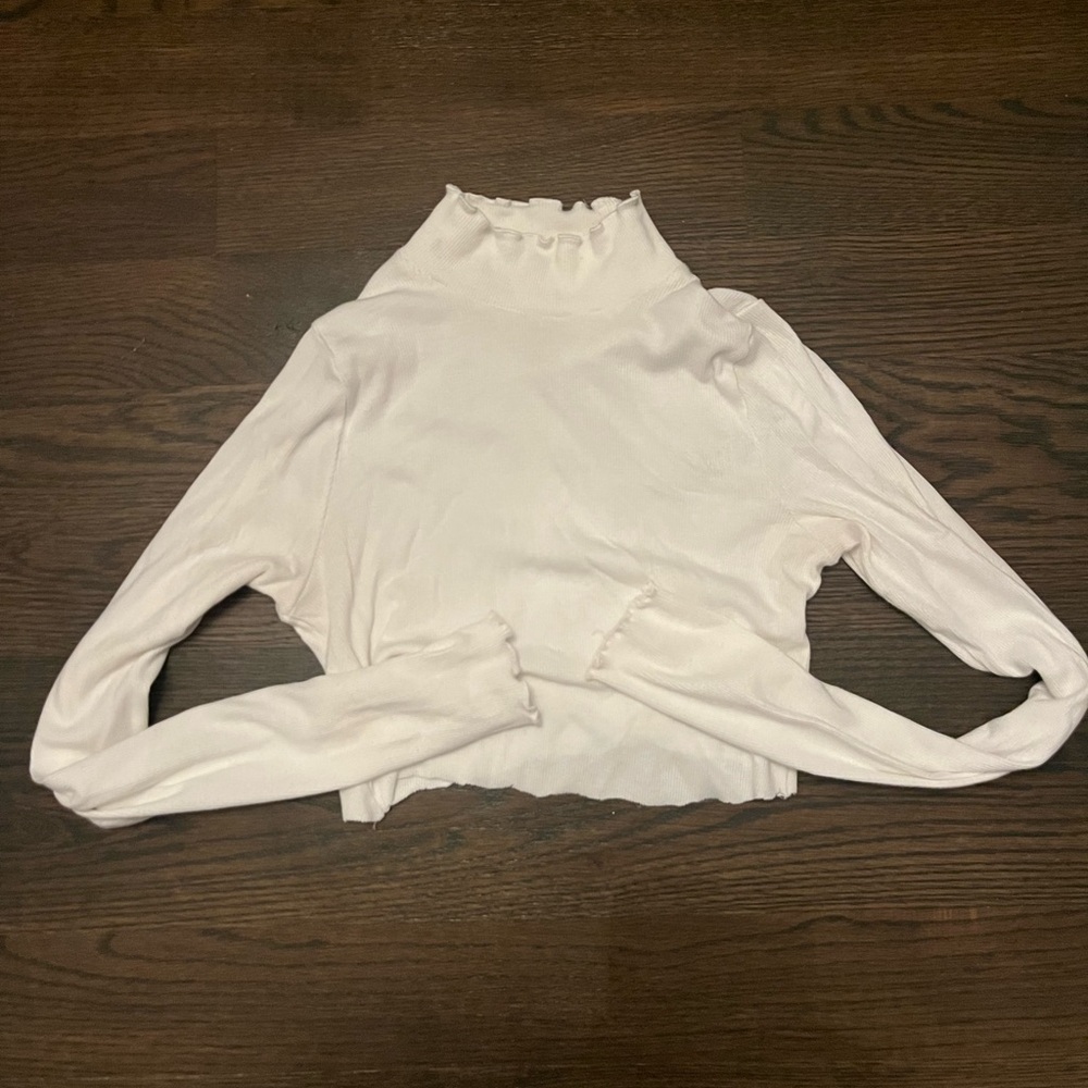 hollister white cropped slim tee mock neck
